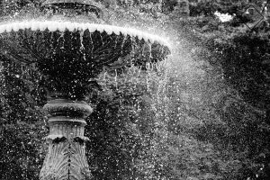 Fontaine d'eau dans une parc de Montreal
